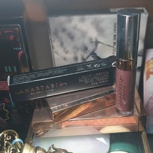 🌙5/$15 ABH Liquid Lipstick Poet